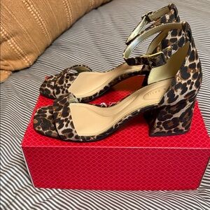 Women’s size 9.5 shoes